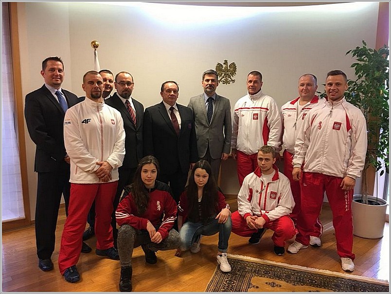 <b>Polish National Karate Team in Japan<br />Tokyo, Japan</b><br />languages: Japanese, Polish
